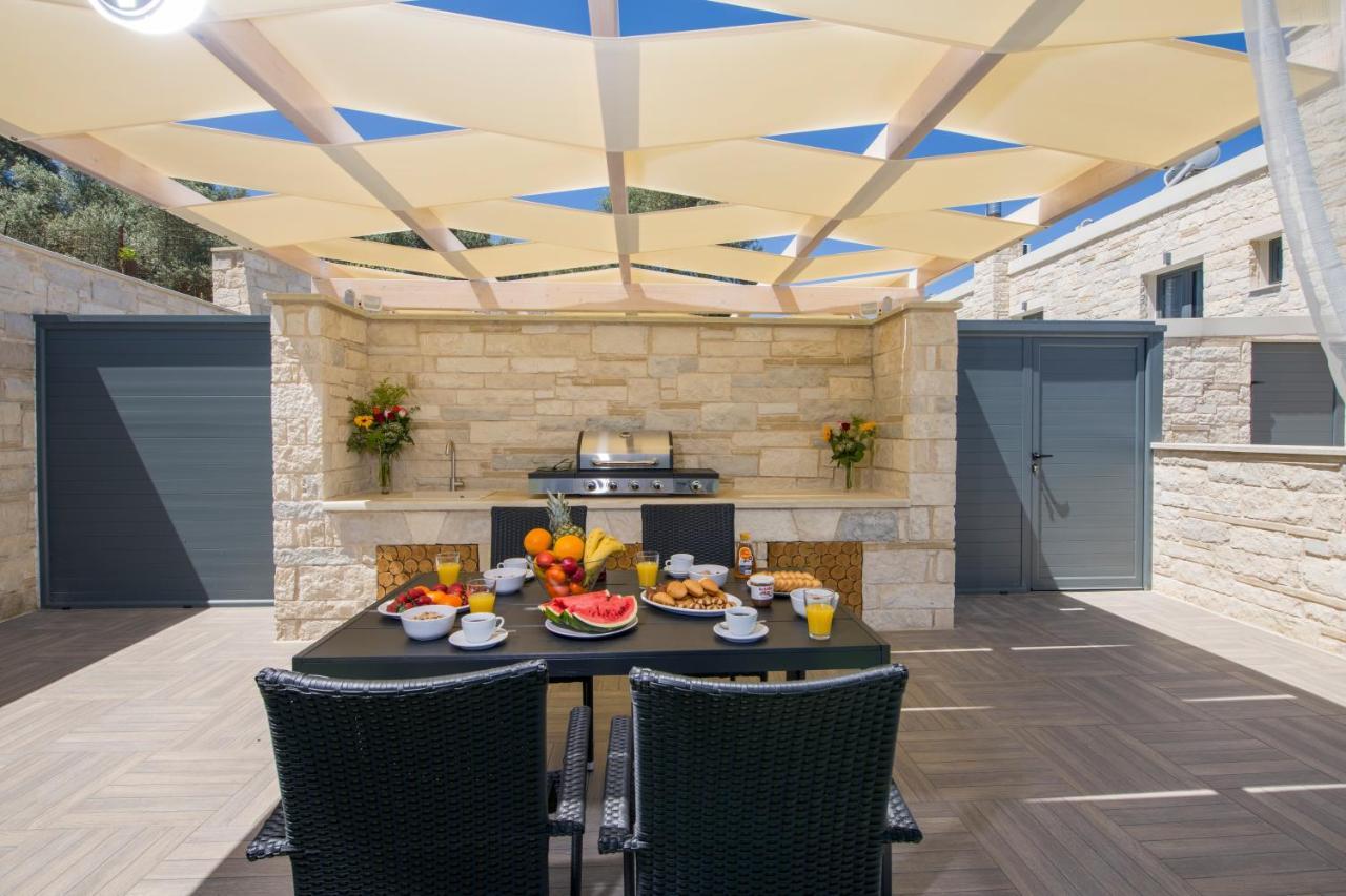 Twin'S Home Luxury Suites Alikianos Exterior photo