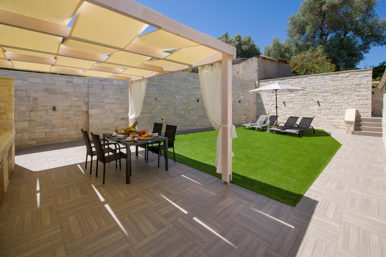 Twin'S Home Luxury Suites Alikianos Exterior photo