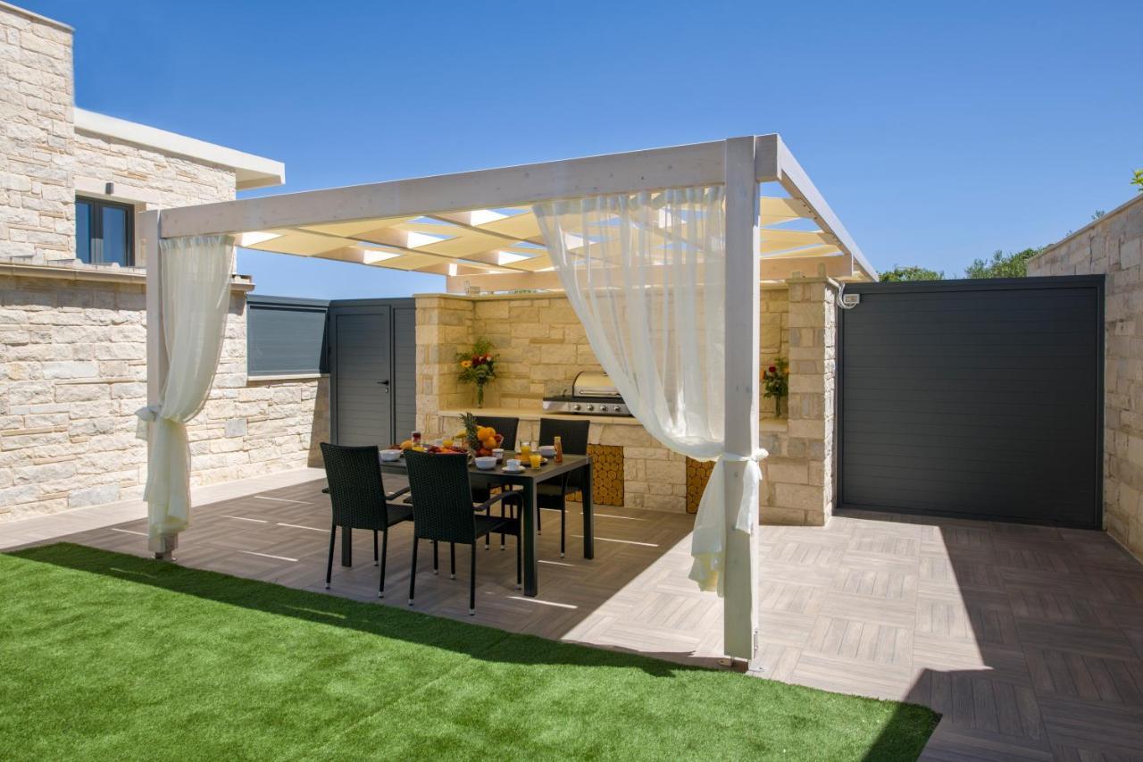 Twin'S Home Luxury Suites Alikianos Exterior photo