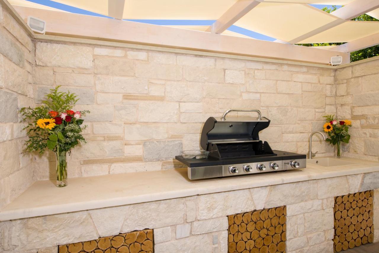 Twin'S Home Luxury Suites Alikianos Exterior photo