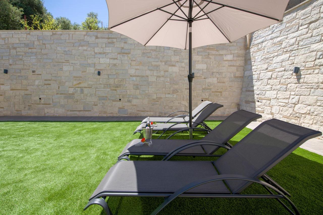 Twin'S Home Luxury Suites Alikianos Exterior photo