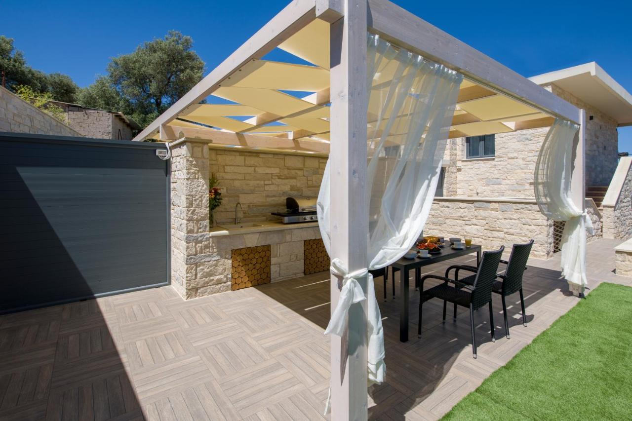Twin'S Home Luxury Suites Alikianos Exterior photo